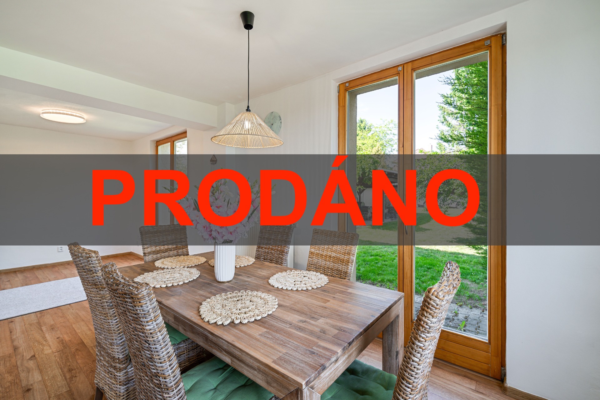 Prodej krásného velkého rodinného domu 5+kk se zahradou v Roztokách u Prahy